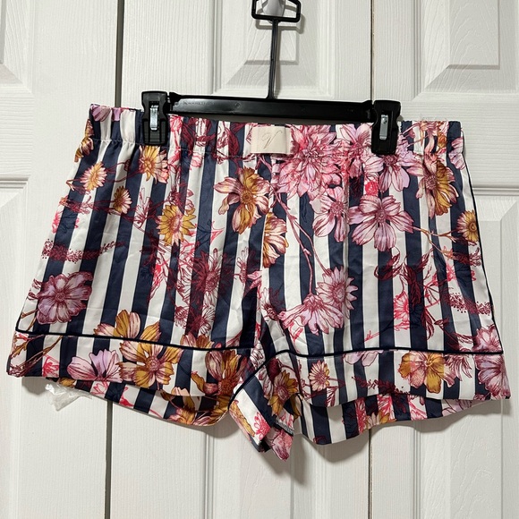 Victoria’s Secret- two silk pajama set Size XL - Picture 3 of 5